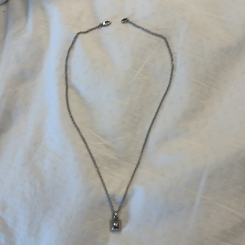 Gucci sliver stud pendant necklace. Brand new. Not worn.